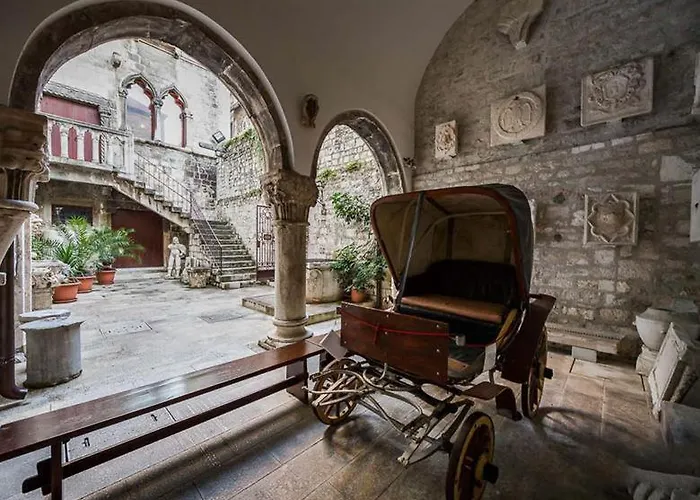 아파트 Luxury Elysium